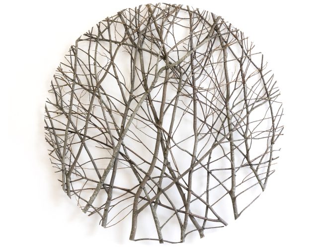 Willow Piece, 2020, 133 x 133 x 11 cm, willow, steel wire